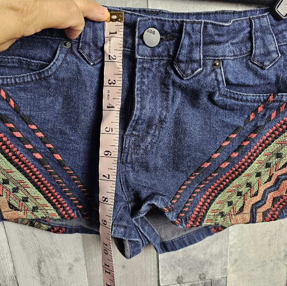 BDG Embroidered Denim Shorts 27 - Picture 5 of 7
